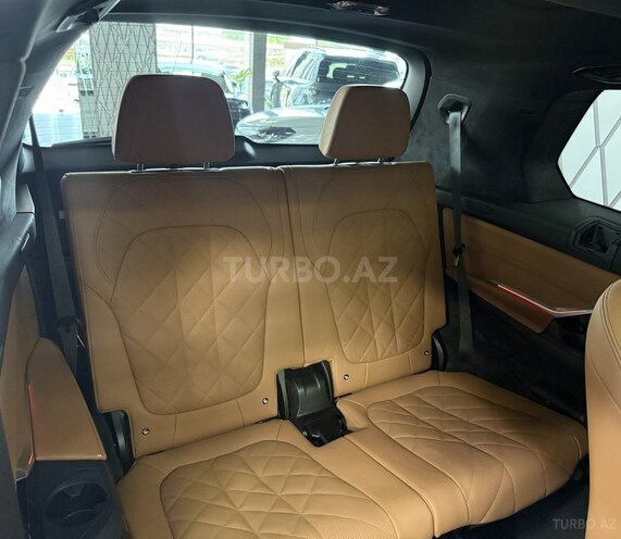 BMW X7-14
