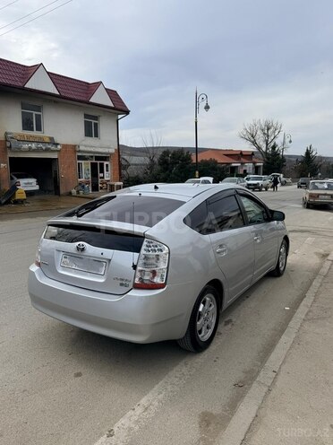 Toyota Prius-3