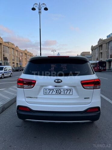 Kia Sorento-2