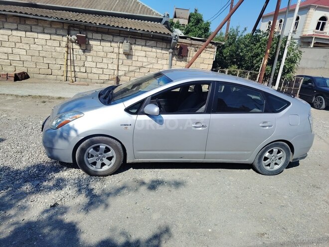 Toyota Prius-2