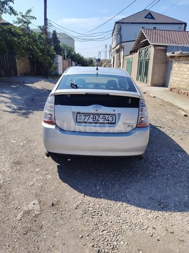 Toyota Prius-3