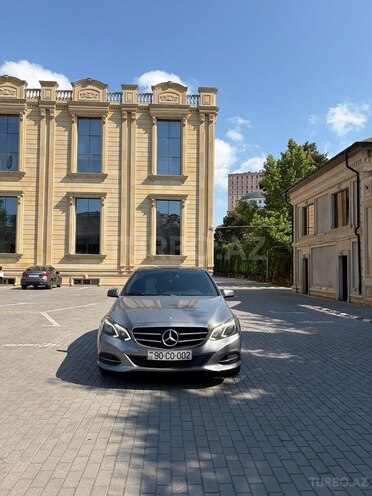 Mercedes E 250-1