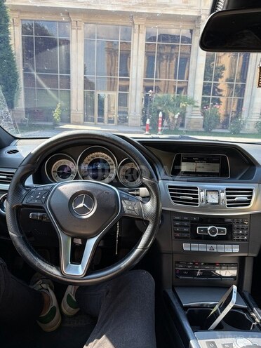 Mercedes E 250-8
