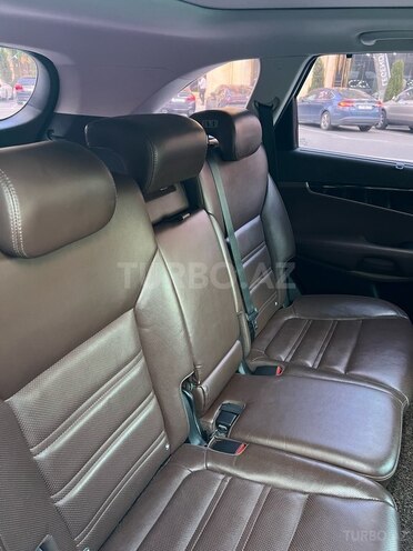 Kia Sorento-10