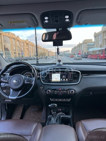 Kia Sorento-11