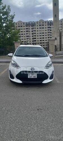 Toyota Aqua-1