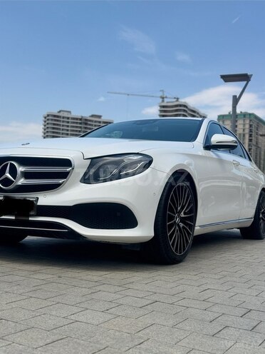 Mercedes E 220 d-2