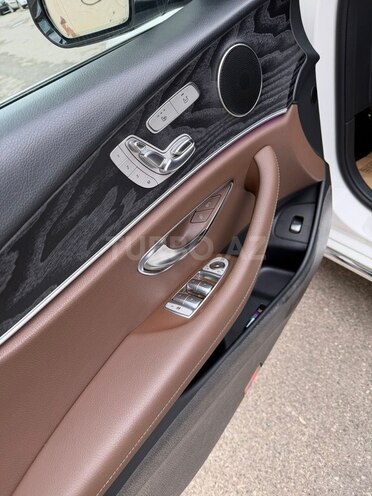 Mercedes E 220 d-10