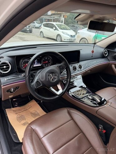 Mercedes E 220 d-13