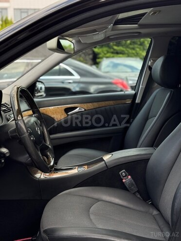 Mercedes E 300-22