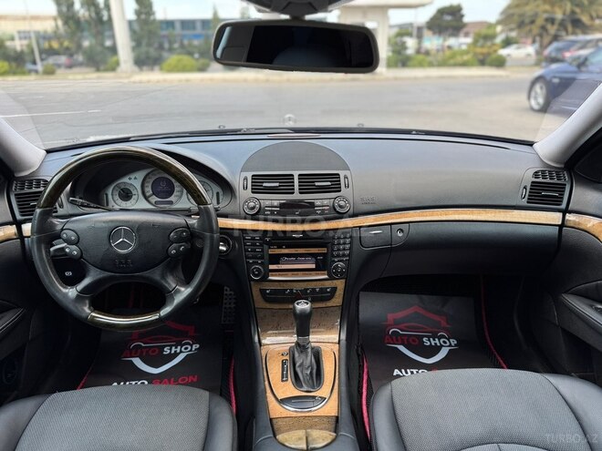 Mercedes E 300-18
