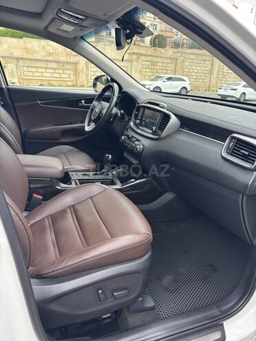 Kia Sorento-11
