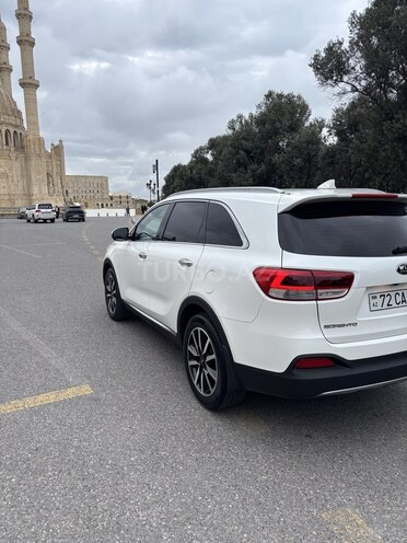 Kia Sorento-8