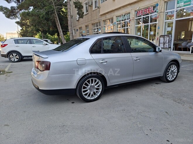 Volkswagen Jetta-9