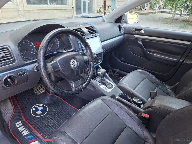 Volkswagen Jetta-10
