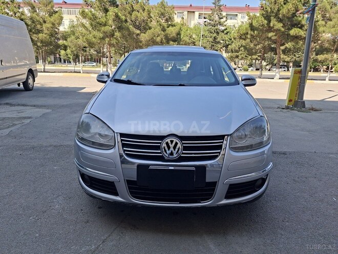 Volkswagen Jetta-1