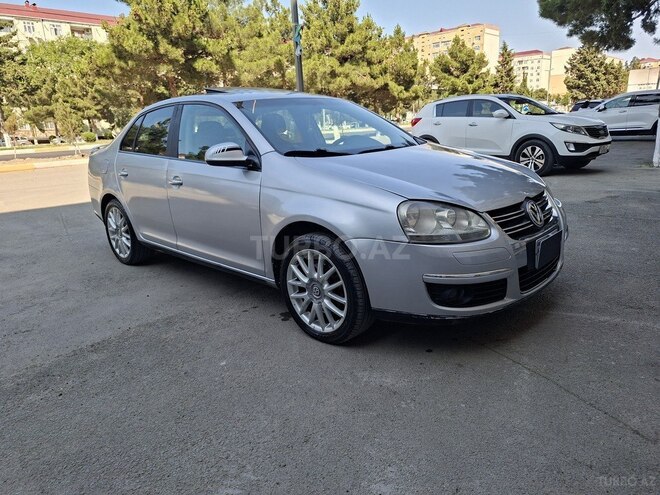 Volkswagen Jetta-2