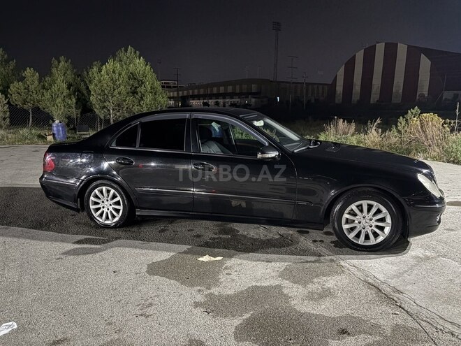 Mercedes E 220-2