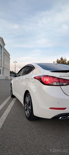 Hyundai Elantra-5