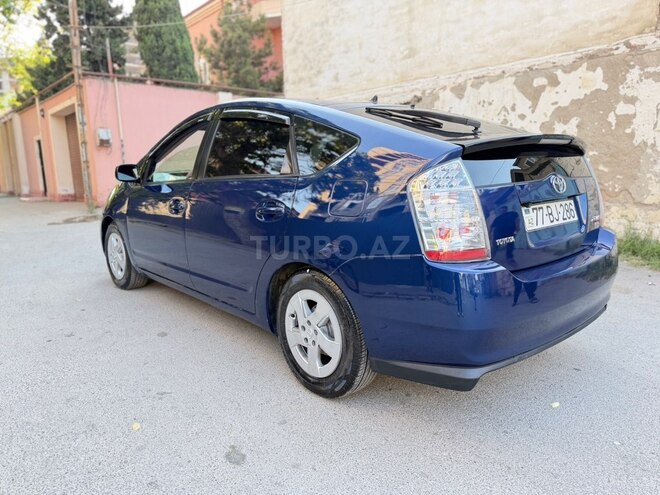 Toyota Prius-8