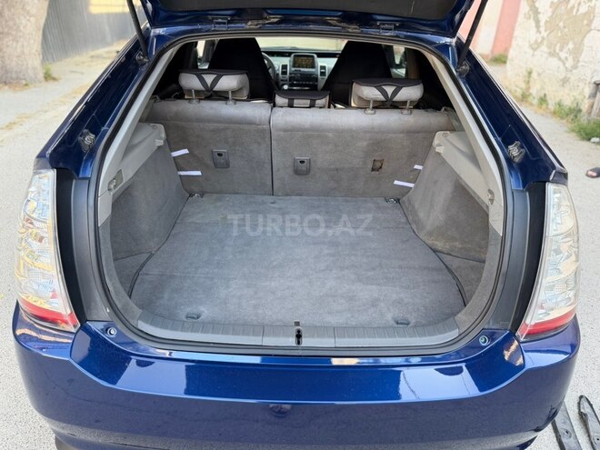 Toyota Prius-11