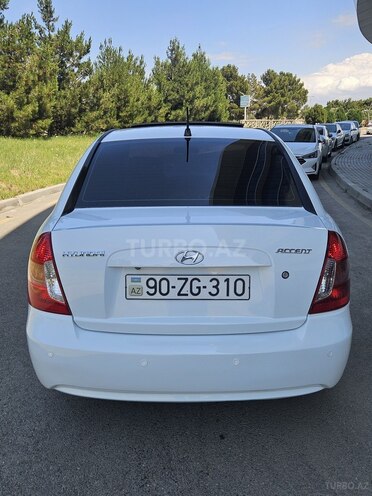Hyundai Accent-3