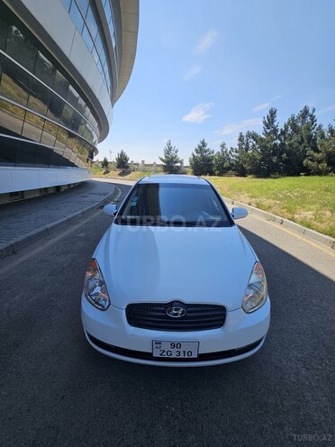 Hyundai Accent-1