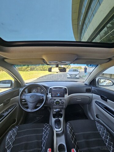 Hyundai Accent-9