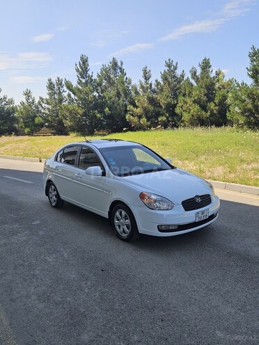 Hyundai Accent-6