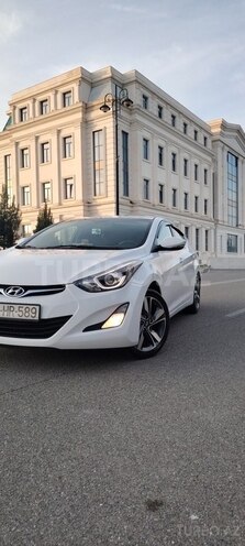 Hyundai Elantra-2