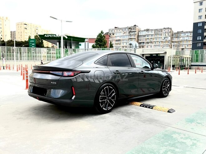 Changan Qiyuan A05-4