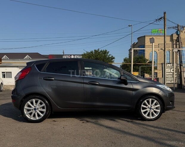 Ford Fiesta-2