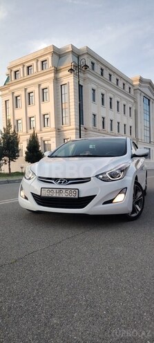Hyundai Elantra-1