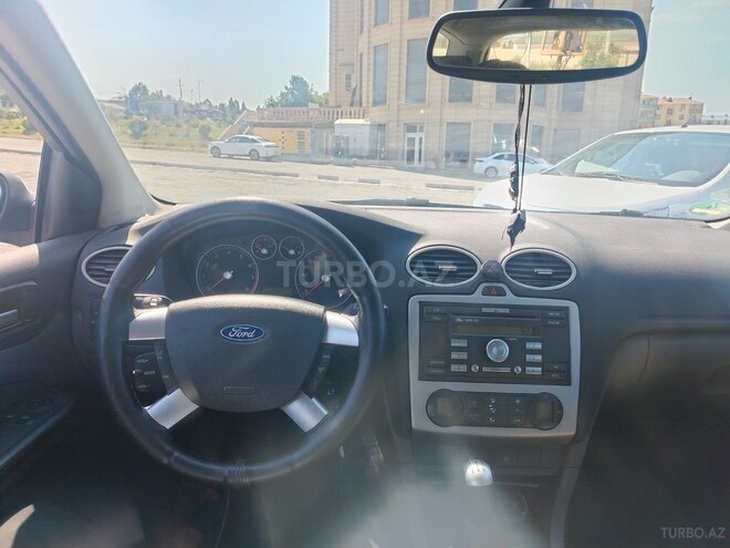Ford Focus-7