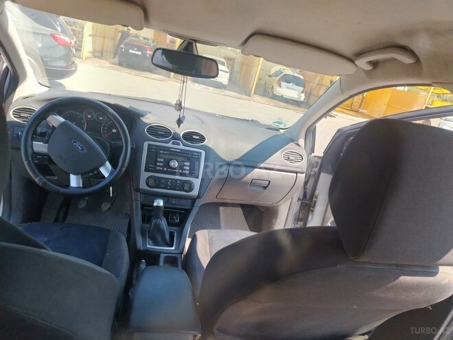 Ford Focus-9