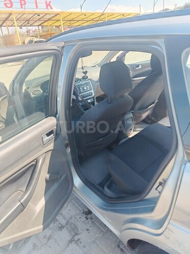 Ford Focus-8