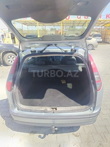Ford Focus-6