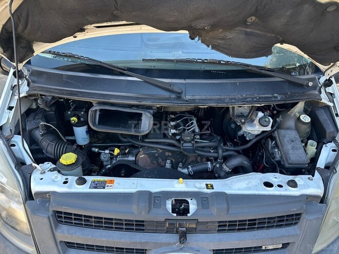 Ford Transit-7