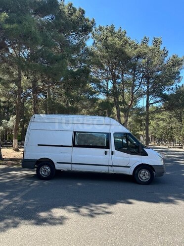 Ford Transit-2