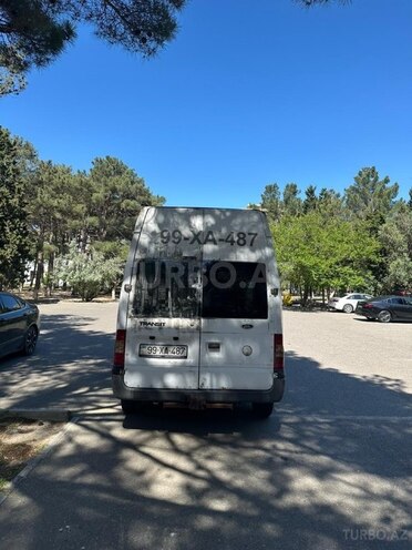 Ford Transit-4