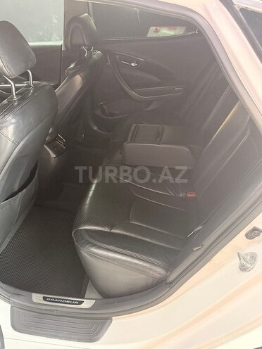 Hyundai Grandeur-18