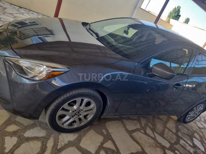 Toyota Yaris-4