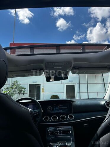 Mercedes E 300-15