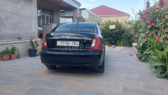 Hyundai Accent-6