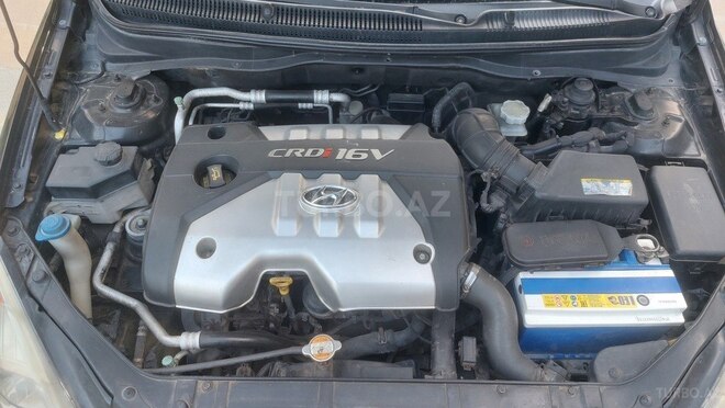 Hyundai Accent-5
