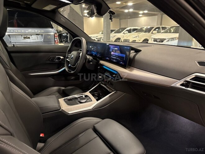 BMW 330-12