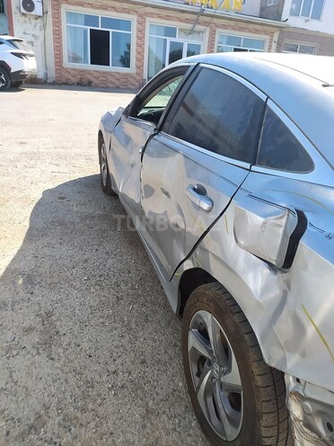 Honda Insight-7