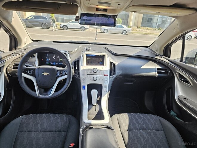 Chevrolet Volt-7