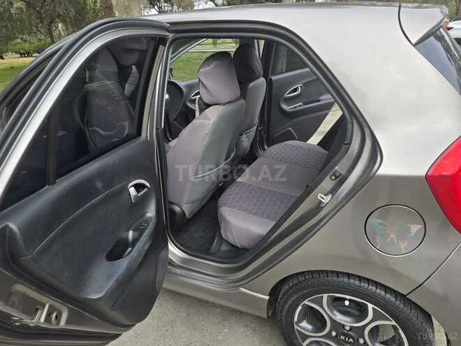 Kia Picanto-13