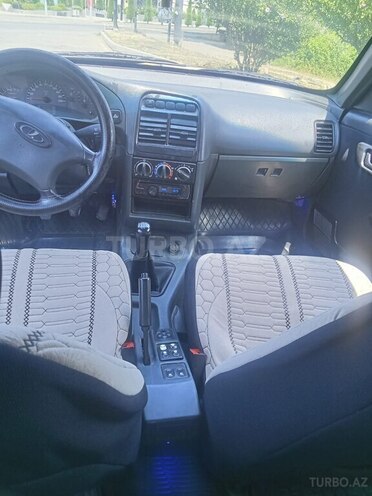 LADA (VAZ) 2112-10